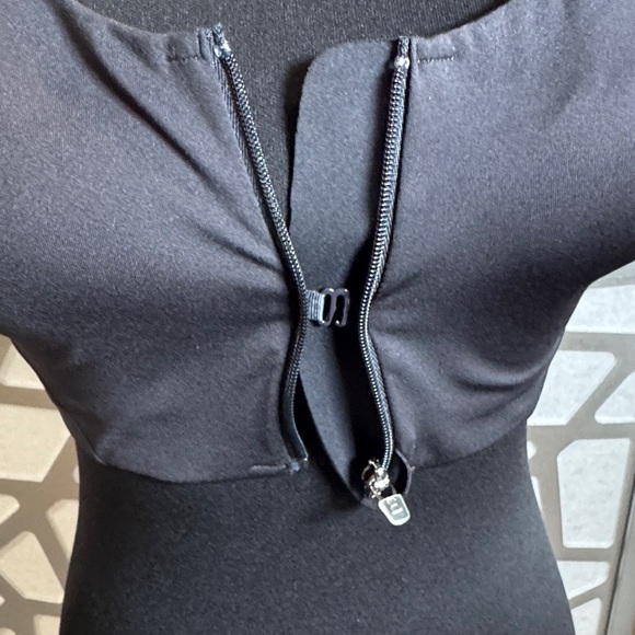 All in Motion black Zipper Sports Bra - Picture 6 of 8